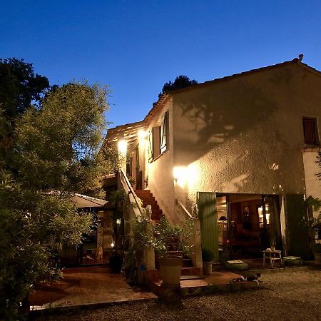 Longo Mai Bed and Breakfast Sillans-la Cascade Εξωτερικό φωτογραφία