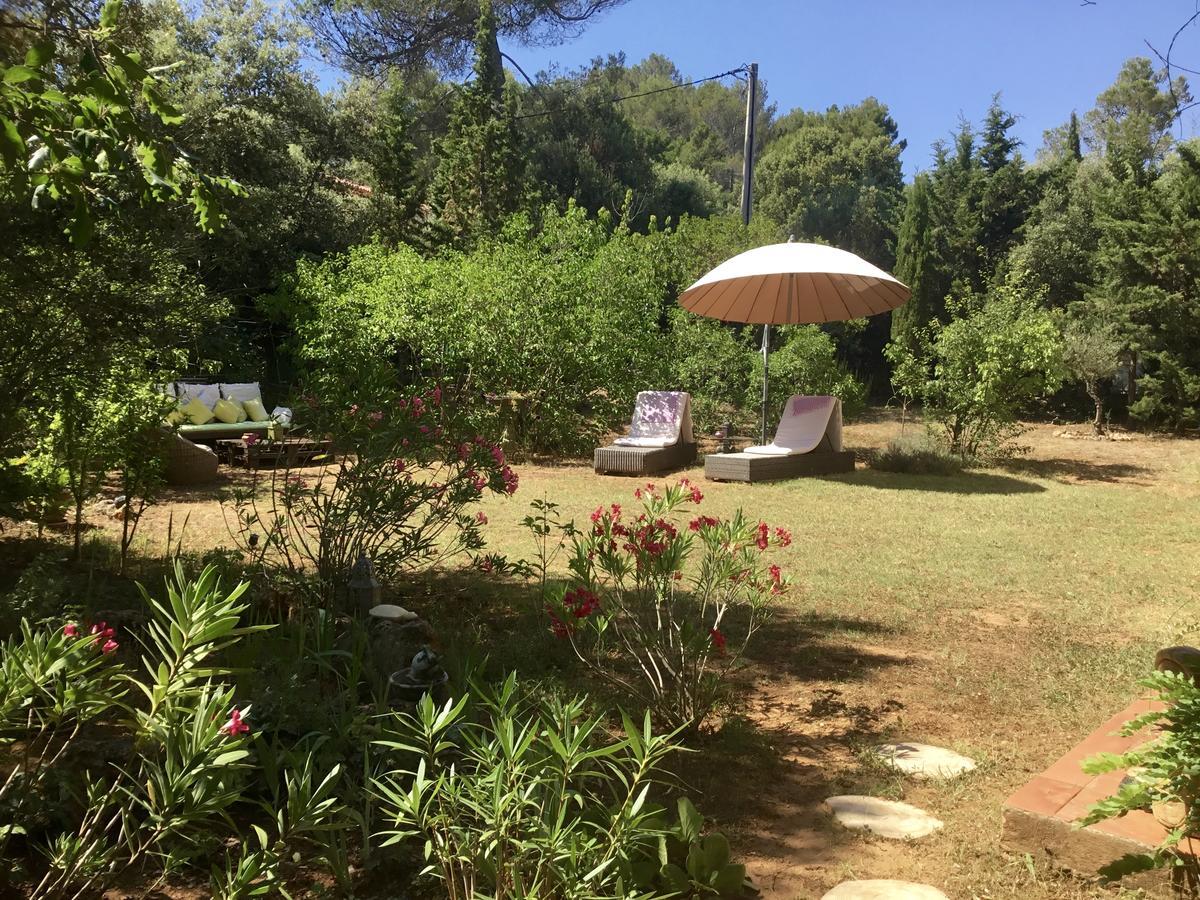 Longo Mai Bed and Breakfast Sillans-la Cascade Εξωτερικό φωτογραφία